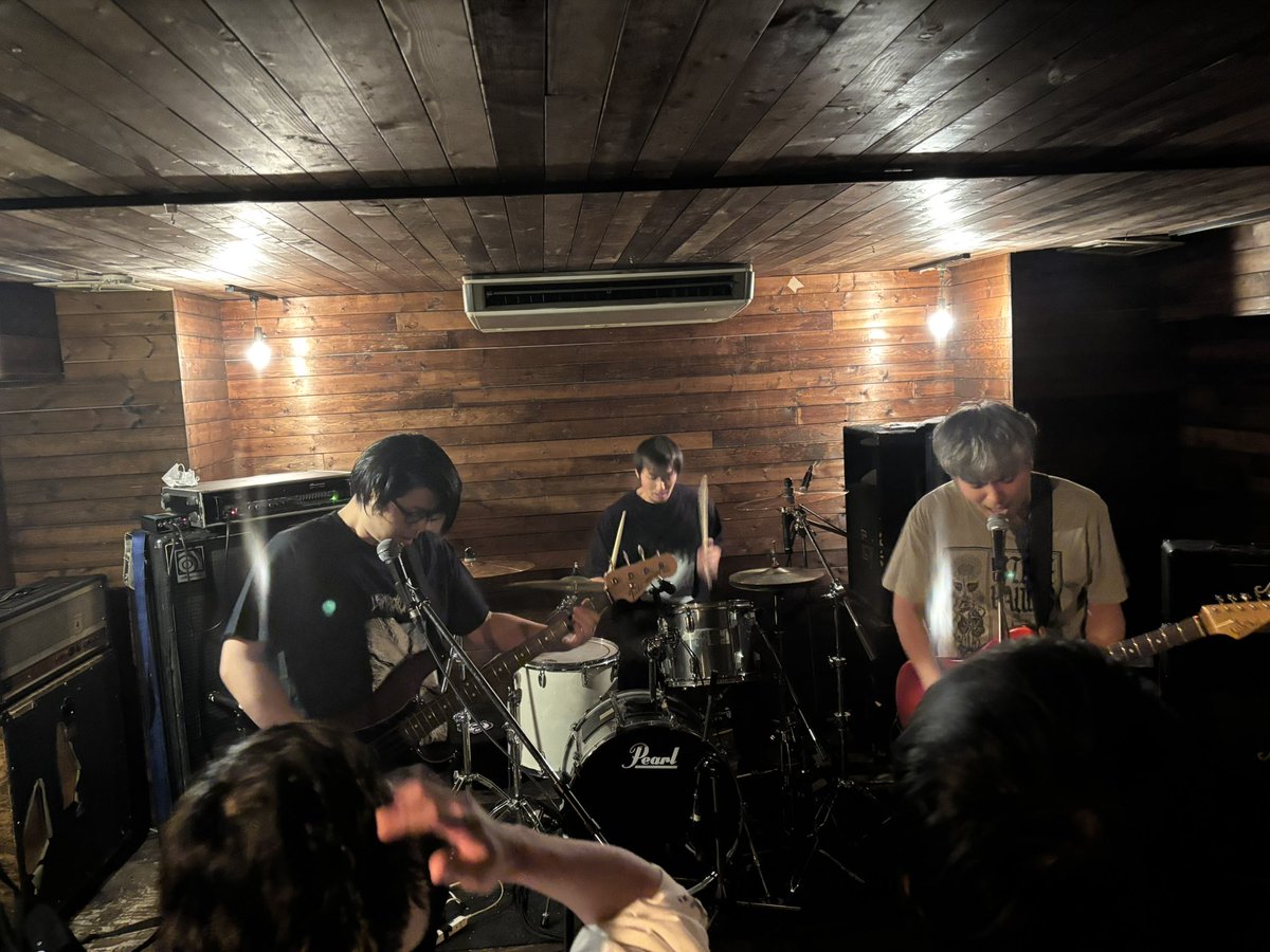 一夜明けまして
昨日のInverted Clap pre. Crystal Dawn vol.8
ご来場頂いた方々、
出演を引き受けてくれた
UNFAIR GOD
不夜城
xonto
poetry of torch
そして会場を提供してくれた小岩bushbash
みんなにBIG LOVE！！

みなさんのお陰で最高の景色が見れました！！

めっちゃ楽しかったーー