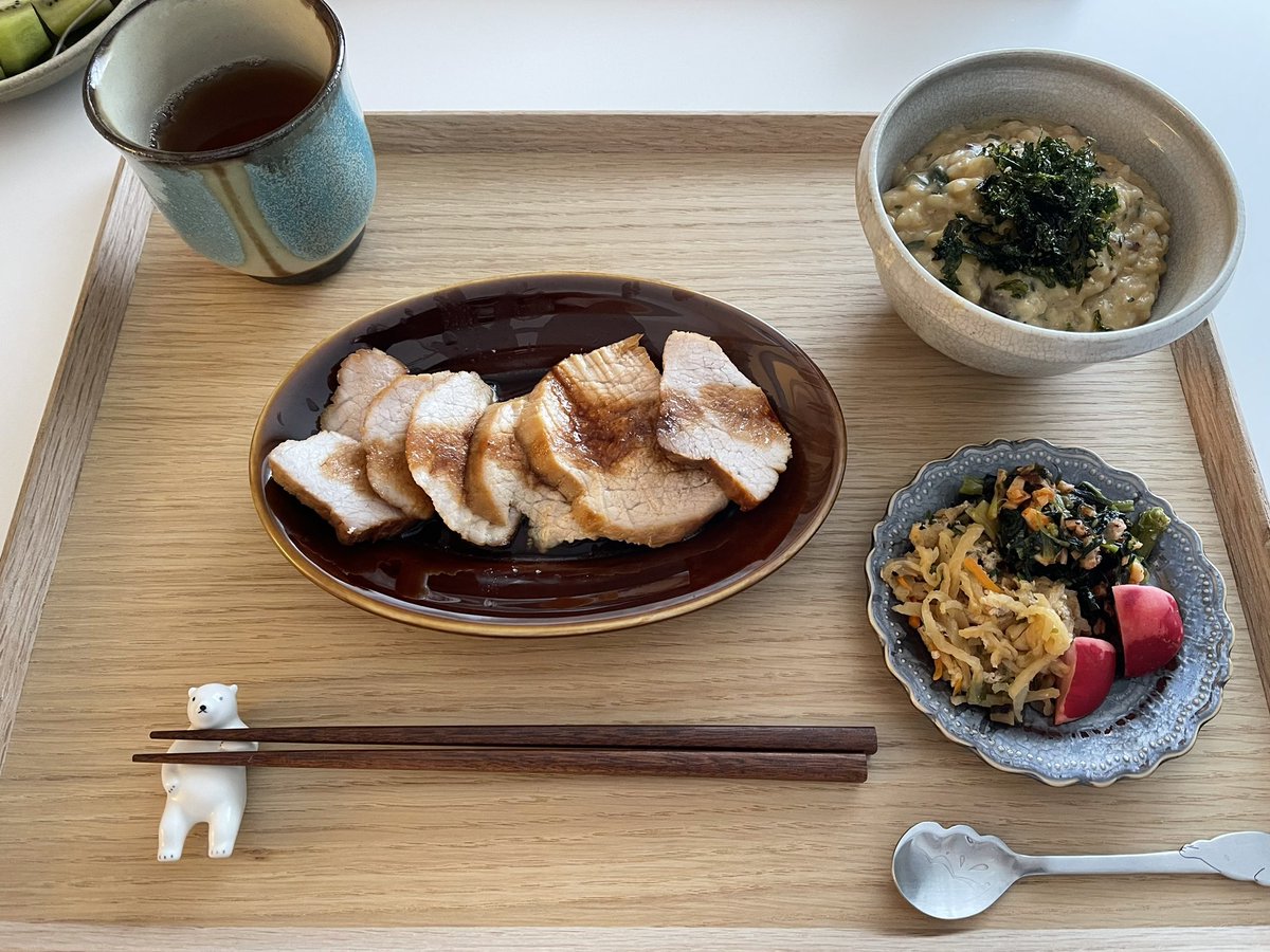 今日は朝からストウブで煮豚作ってました😌🐷✨