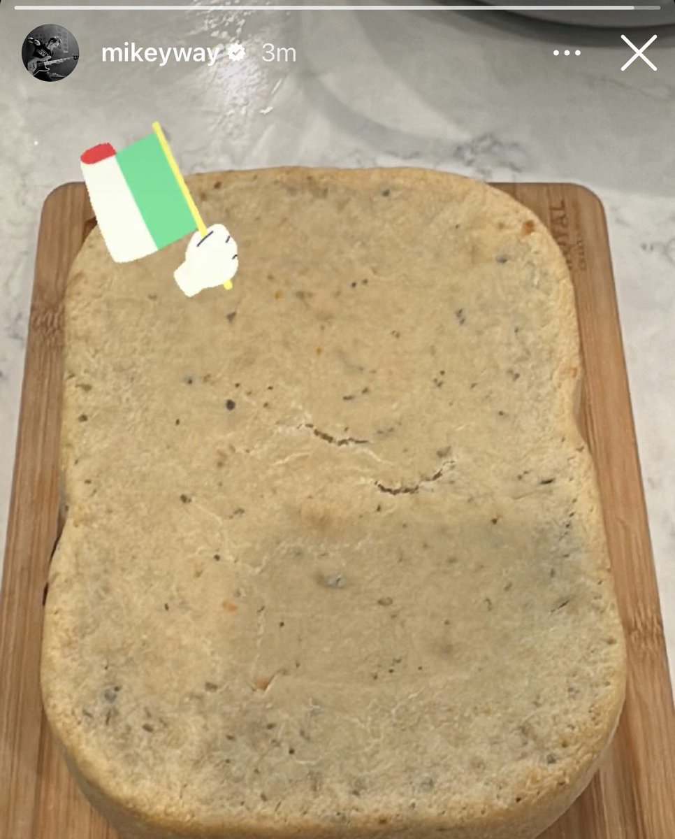 gorebugs's tweet image. mikey’s cooking has improved… THANK GOD