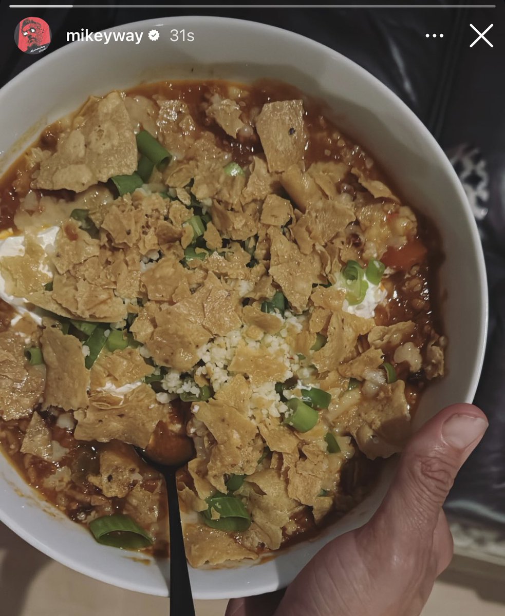 gorebugs's tweet image. mikey’s cooking has improved… THANK GOD