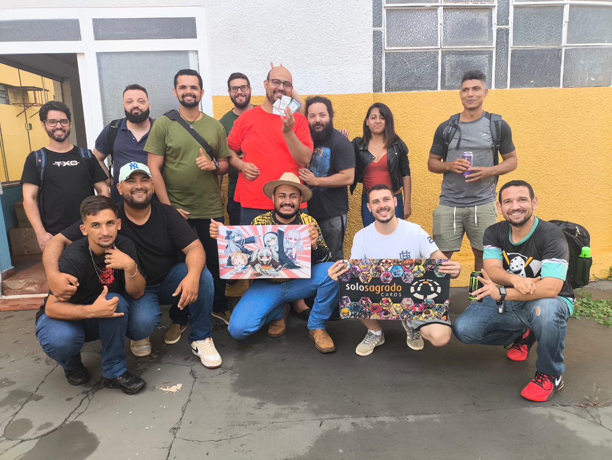 FRademaker's tweet image. Então hoje foi o dia dos gordinhos? Ganhei o campeonato local de Yu-Gi-Oh depois de anos sem ganhar nada e meu mano @esACarry também foi campeão depois de anos.
Parabéns esinha, você merecia muito esse título, estava acompanhando as notícias dos games e fiquei preocupado no 2x0