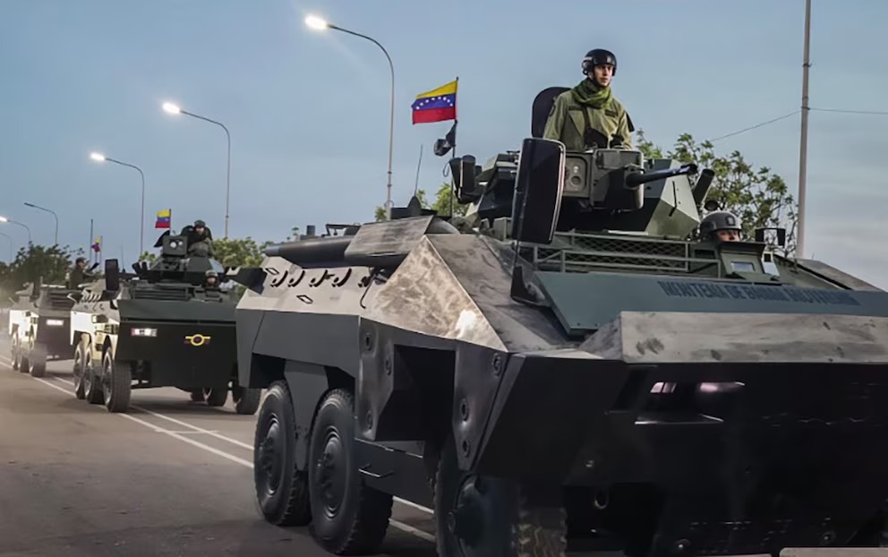 🇻🇪 RETIRED VENEZUELAN GENERALS TO MADURO: TIME TO LEAVE

A powerful group of ex-military leaders says the regime has lost all moral and political ground, and is dragging the country toward disaster just to stay in power.

They slammed threats of guerrilla war as delusional and