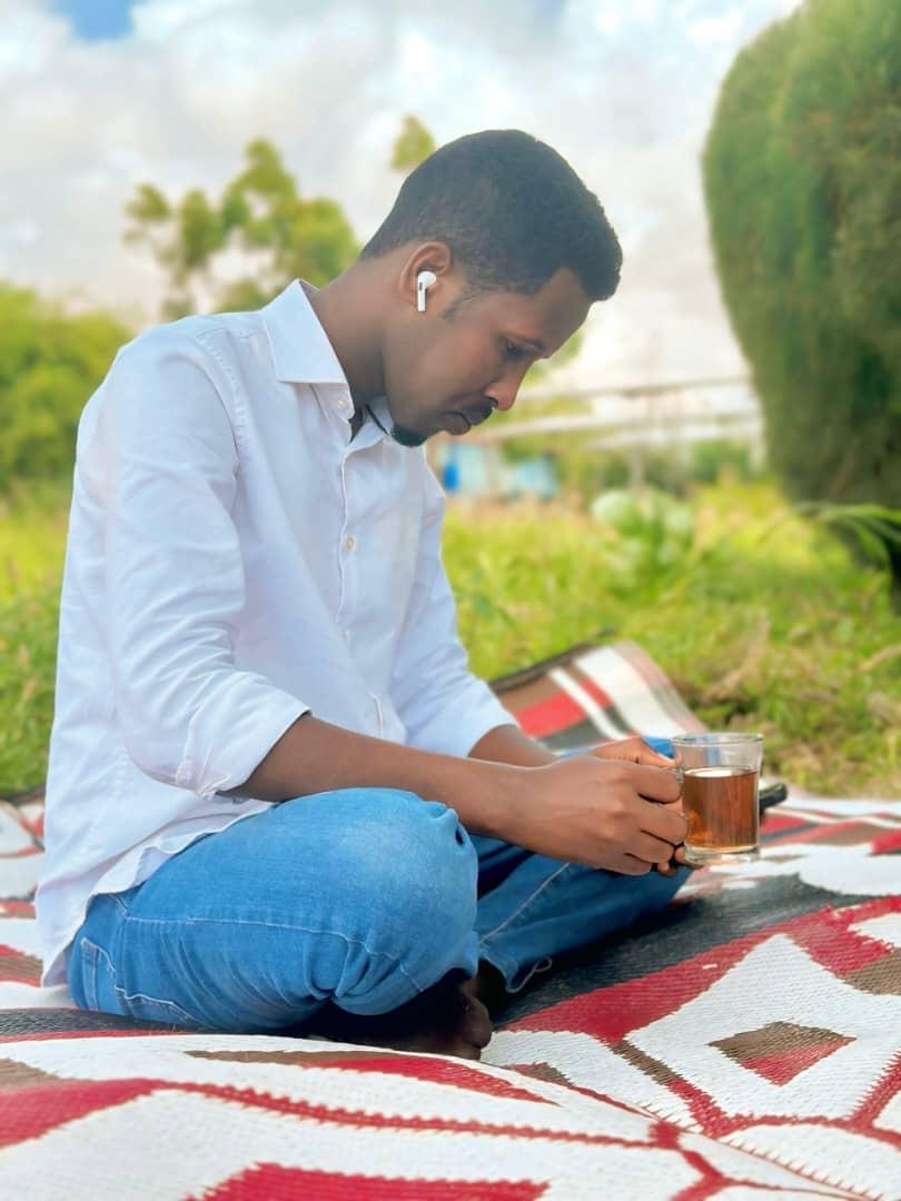 samafale45's tweet photo. Waa la i soo gaaday, uma maleynayn iyo lama filaan ayay igu noqotay kama mid aha xeerarka dagaalka. Dagaalku sidiisaba waa dhagar. 

Markaad ugu cabsida badantahay ha noqoto marka aad ugu amniga badantahay

@samafale45 https://t.co/X3mTXaG0yn