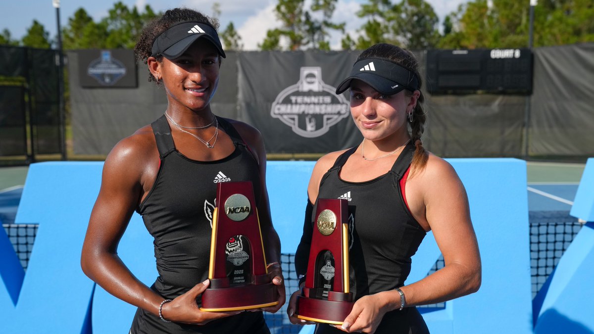 NCAATennis's tweet image. Ladies and gents, your 2025 D1 men&apos;s and women&apos;s singles and doubles CHAMPIONS! 🏆 #NCAATennis