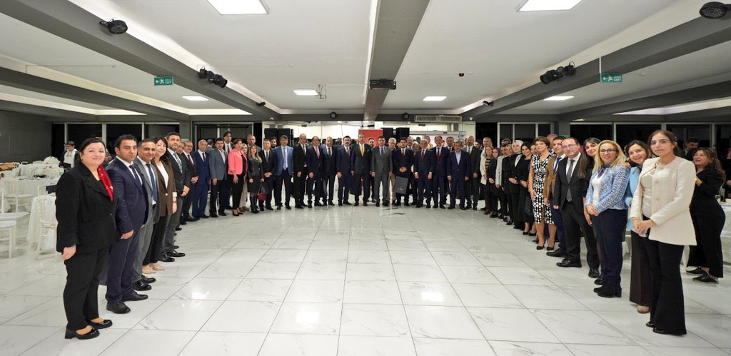 İstanbul Milli Eğitim ailesi olarak, 24 Kasım Öğretmenler Günü yemeğinde bir araya geldik. <a href="/istanbulilmem/">İstanbul İl Millî Eğitim Müdürlüğü</a> <a href="/MucahitYentur/">Murat Mücahit Yentür</a>