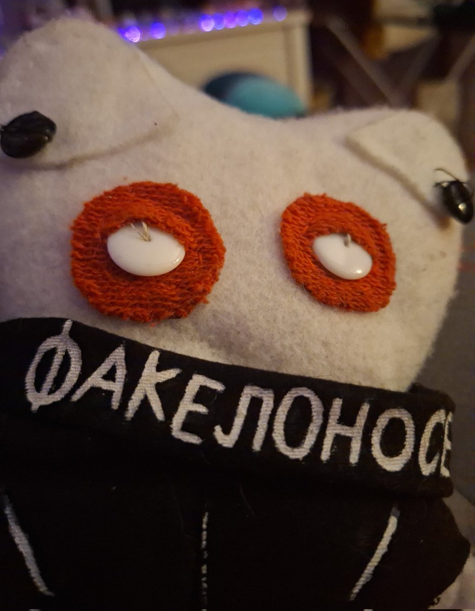 astrolucent's tweet image. my torch plush losing all his feathers cause i made him headbang too hard at clikkie parties 💔 his gauges are also holding on by a single thread too. and i don&apos;t know how to properly sew on a button. i&apos;m so sorry babes i&apos;ll get faux fur one day to give you your hair back