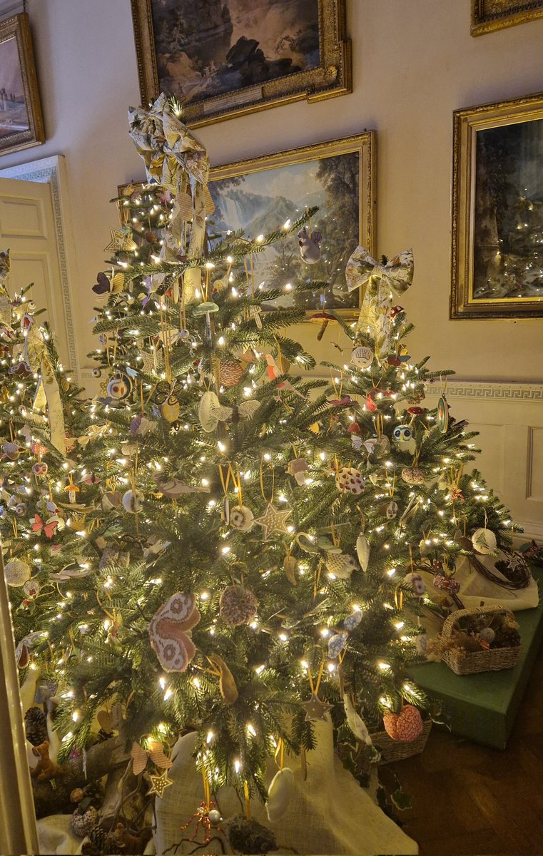 Vicky_Freeman's tweet image. Lovely day celebrating Dads birthday at Stourhead