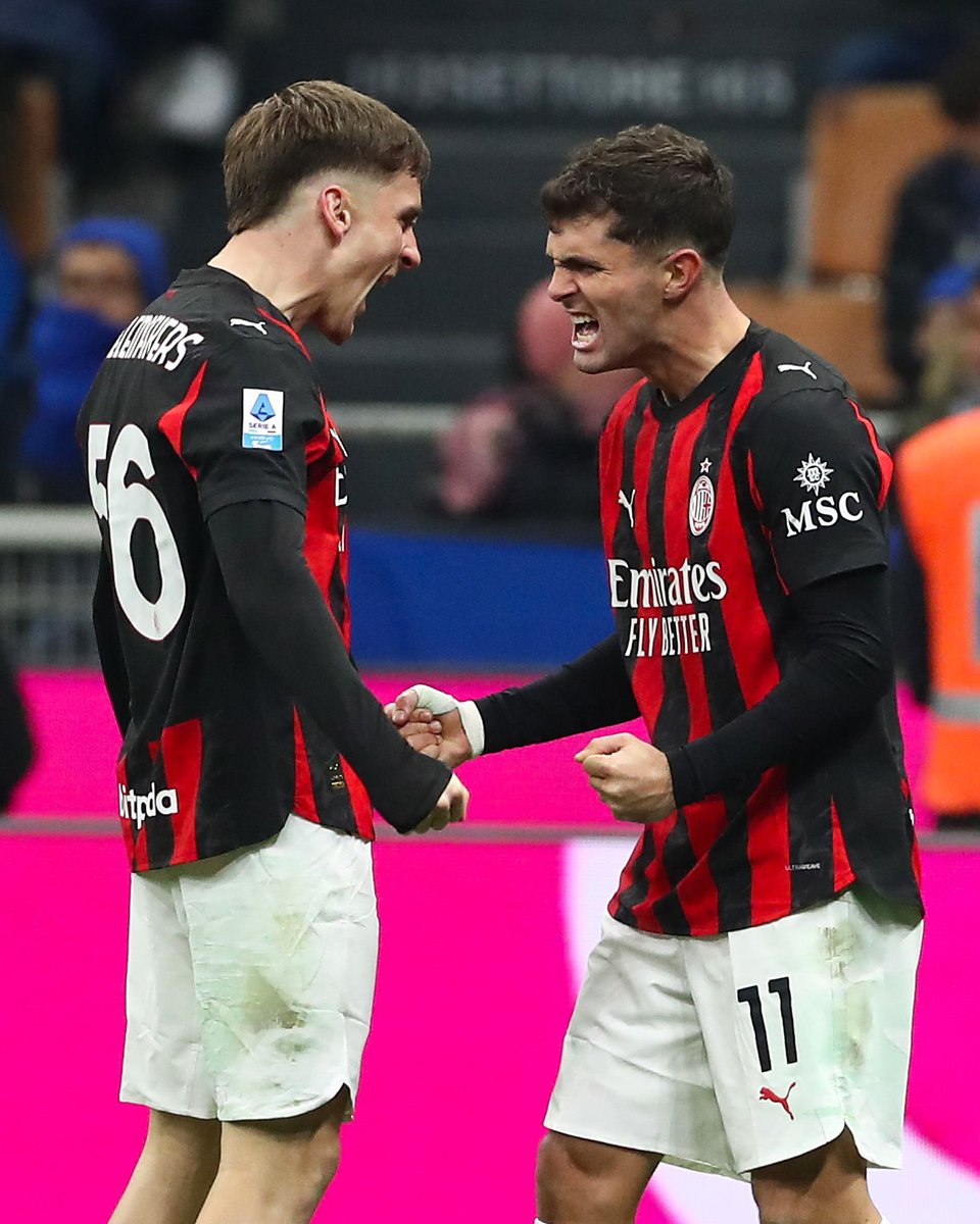 brfootball's tweet image. Christian Pulisic returns with a BIG goal in the Milan derby 🔴⚫️