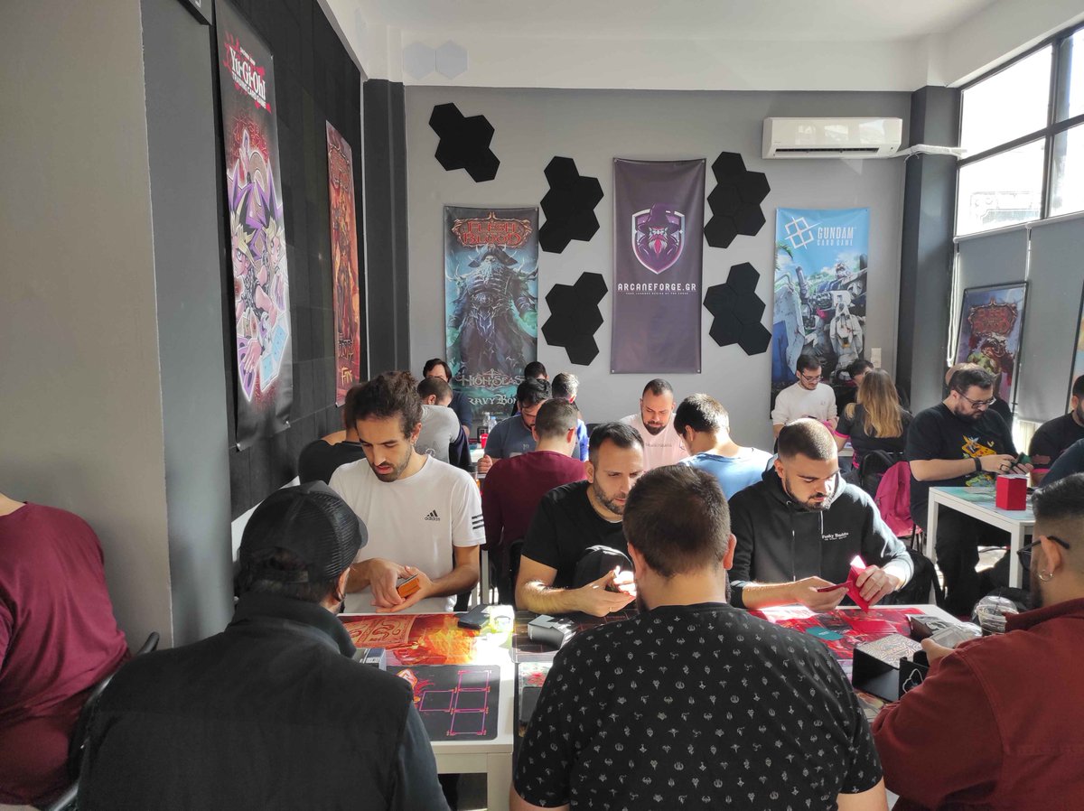 SaXoChaos's tweet image. It's the first time I stand on the TO side of things, but can totally understand the joy it brings to seeing people enjoying playing Flesh and Blood. Our Chaos Sage event had 32 people for a clean 5 round into a top 8 cut won by a Dori! I am really exited for this format
#fabtcg