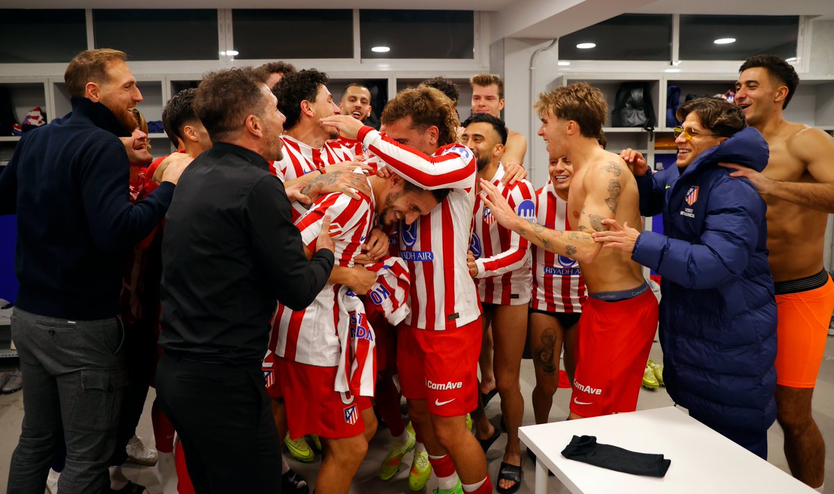 Atleti's tweet image. Hoy te queremos más que ayer pero menos que mañana ❤️🤍