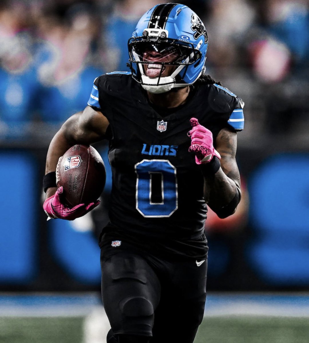 the_det_times's tweet photo. Jahmyr Gibbs in his last 3 games:

582 YARDS
6 TOUCHDOWNS https://t.co/ey3Yxku6CN