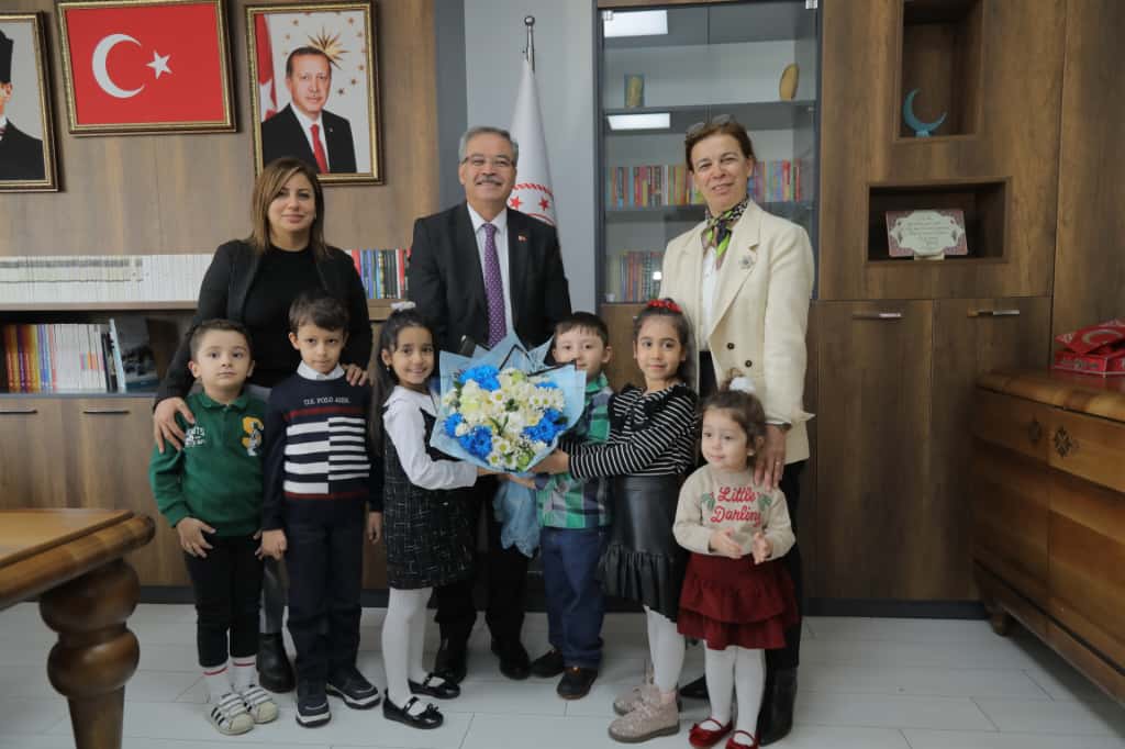 24 Kasım Öğretmenler Günü vesilesiyle bizleri makamında kabul ederek değerli zamanını bizlerle paylaşan Sayın İl Milli Eğitim Müdürümüz Dr. Önder ARPACI’ya en içten saygı ve şükranlarımızı sunarız.
#24KasımÖğretmenlerGünü
#HatıranYeter

<a href="/Yusuf__Tekin/">Yusuf Tekin</a> <a href="/kemalcebervali/">Kemal Çeber</a>