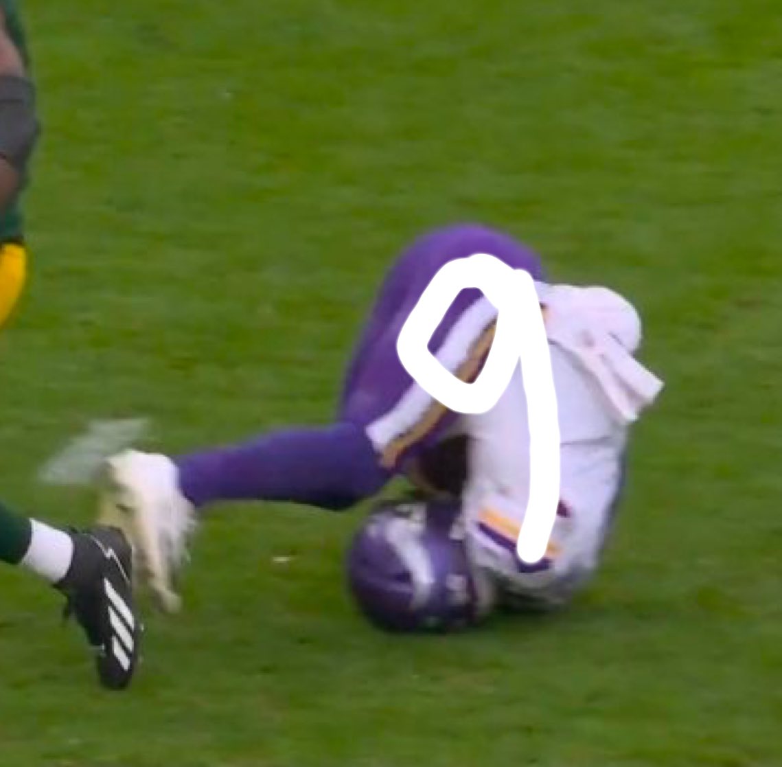 ShowtymeZack's tweet image. “9”