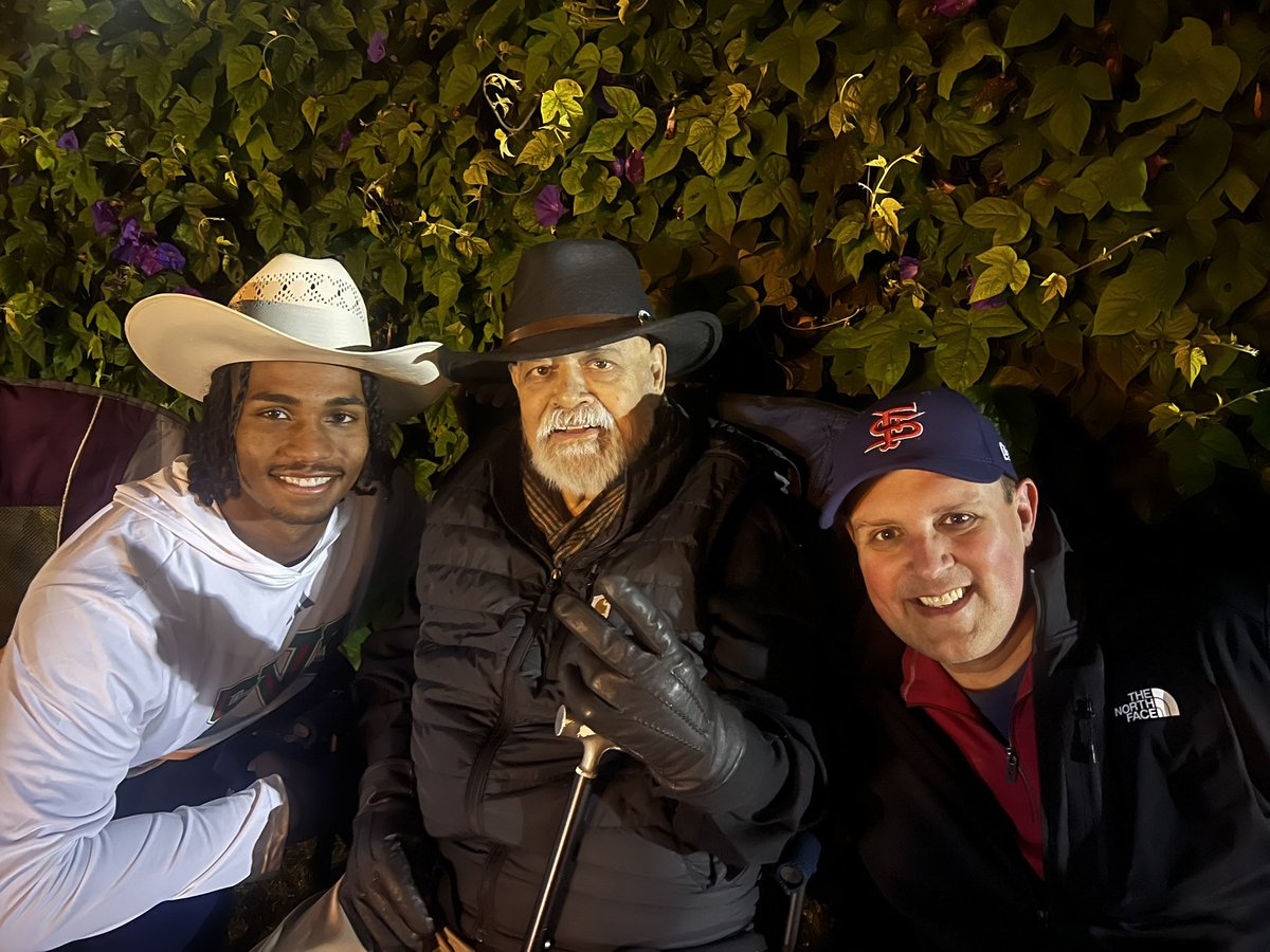 Tough loss last night to Utah State, but enjoyed being there to support Tyger. Had over 20 family members there for Boots &amp; Buckles Night. Shout out to <a href="/FresnoStateFB/">Fresno State Football</a> and <a href="/ElishaCanales1/">Tyger Canales</a>