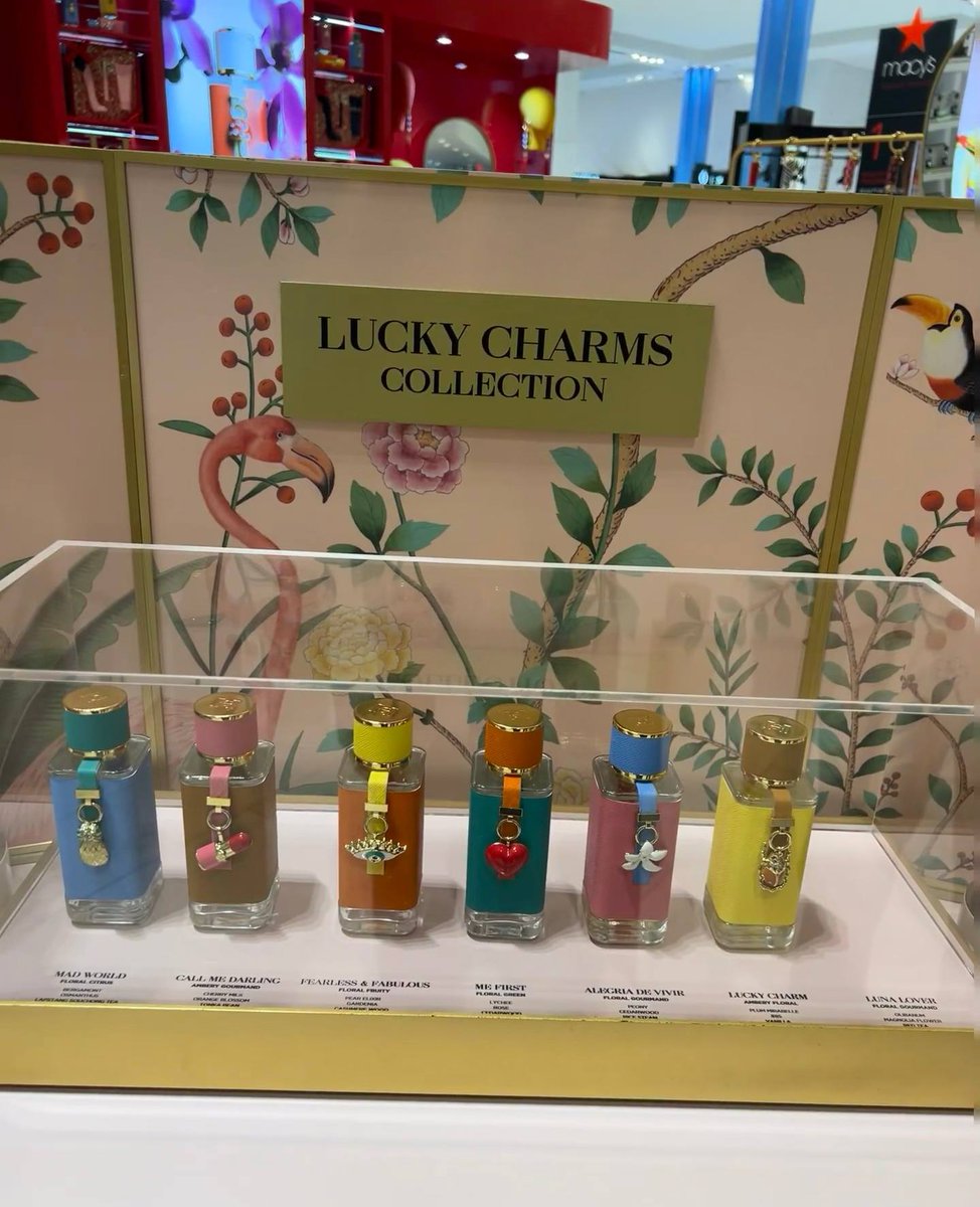 AyaMoha47666910's tweet image. Browsing around in a beauty store. #BeautyStoreExploration #Cosmetics #ShoppingFun #BeautyLover