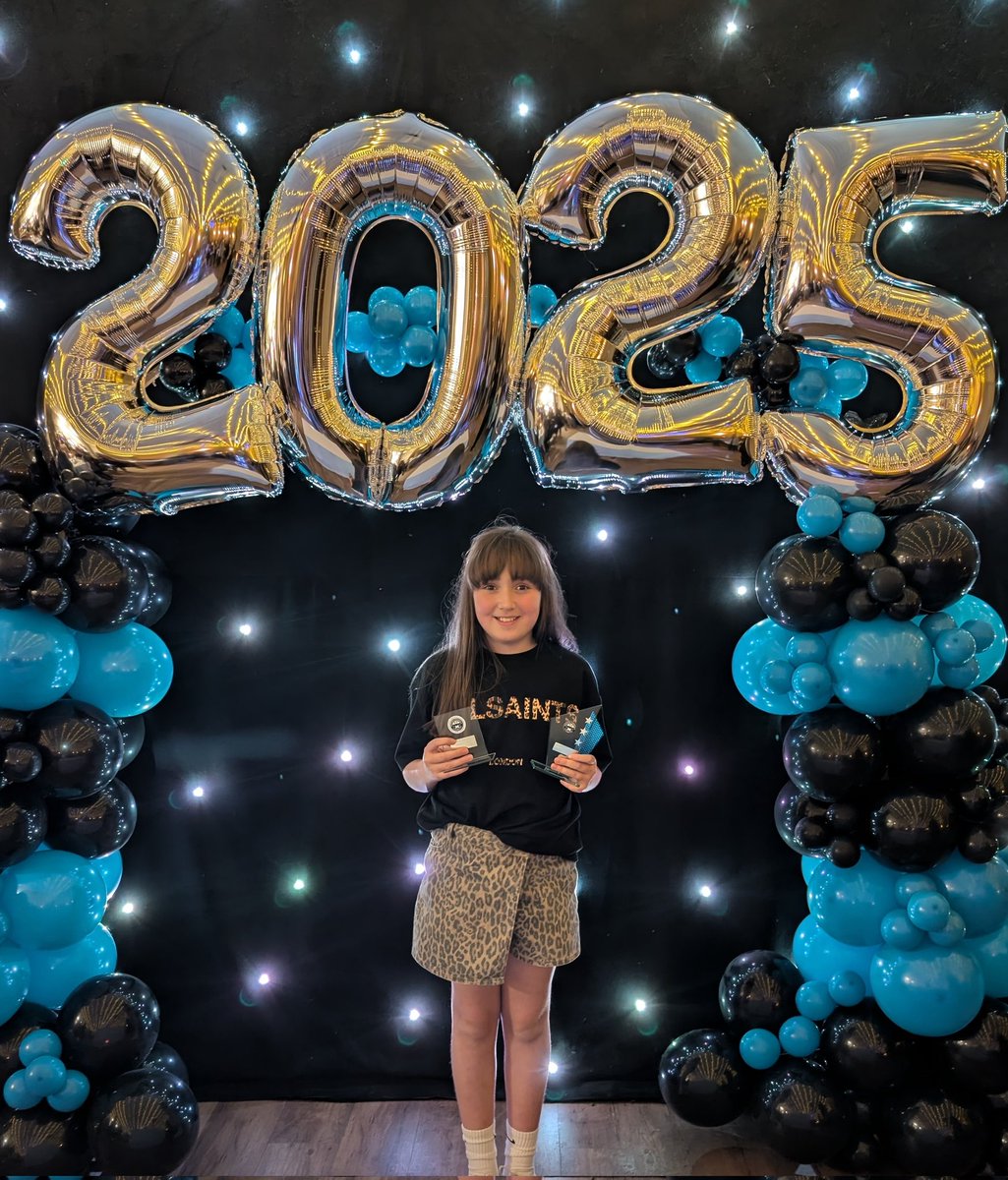 Mhaza's tweet photo. @MrsGilbride_MPS @MoorfootPr Cassie had her kickboxing presentation on Friday and received an award for outstanding performance. 🌟🏆🎉 https://t.co/goSRS7yzSS