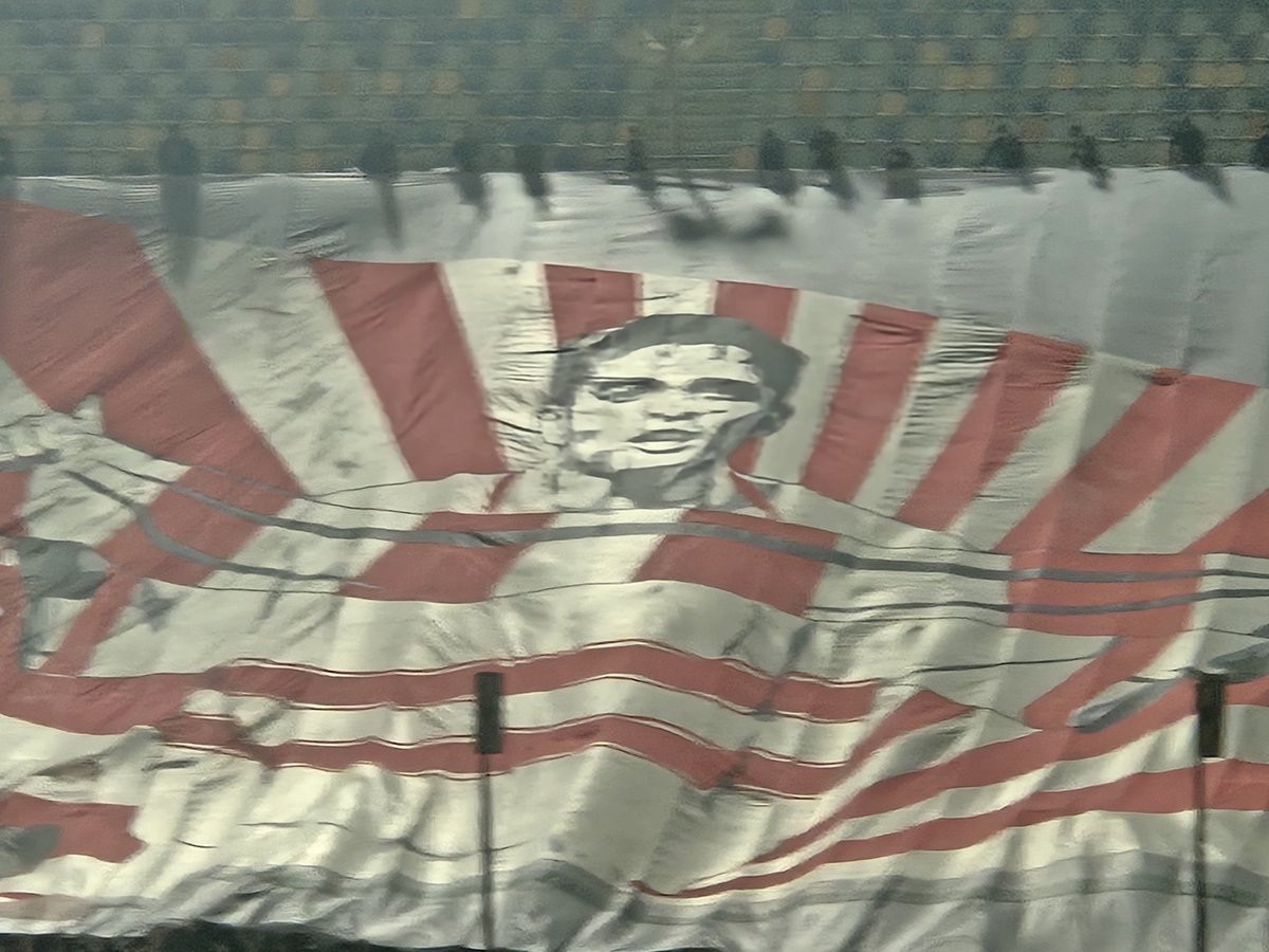 T_o_u_t_a1's tweet image. ليلة هنفضل نحكيها لولادنا و فى المستقبل ولادنا هيحكوها لولادهم ازاى جمهور الزمالك العظيم بيكرم أساطيره وبيرد الجميل
مفيش زى صبرى ومفيش زى جمهور الزمالك