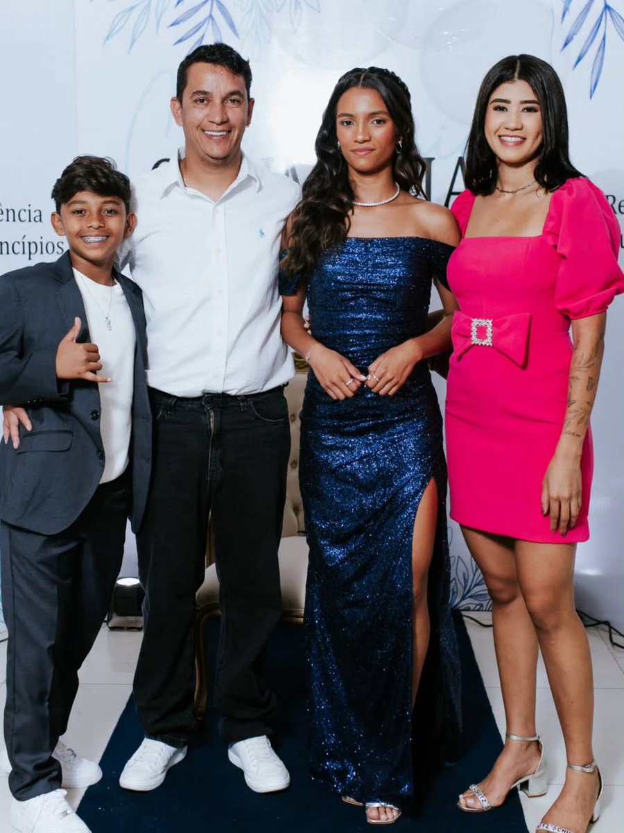 supportrayssa's tweet image. Por onde quer que ela vá, eles sempre vão estar lá! 🥹🤍

📸 | rayssalealsk8 em seu insta feed.