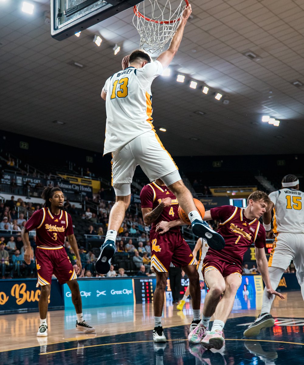 UP TOP <a href="/BlakeBarkley3/">Blake Barkley</a> 😧

#GoBucs | #OurHouseOurTime