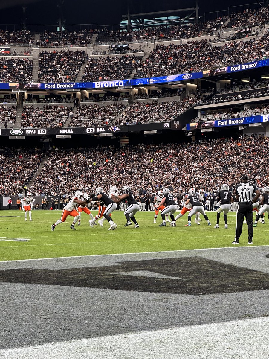 Sándor Mészáros tweet media