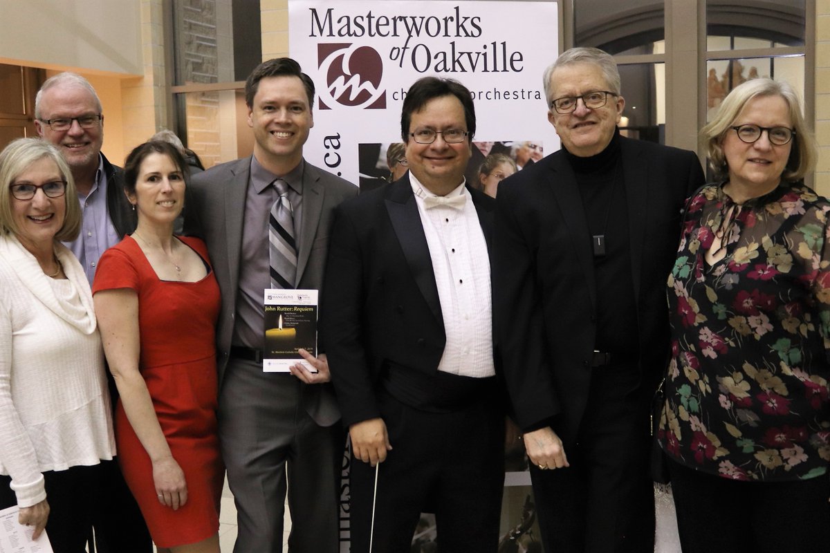 Masterworks concerts bring our community together!
Here’s a photo from a past performance featuring Councillor Dave Gittings and Susan, Councillor Tom Adams and Stephanie, Artistic Director Charles Demuynck, and Mayor Rob Burton and Wendy.
#community #messiah #choir