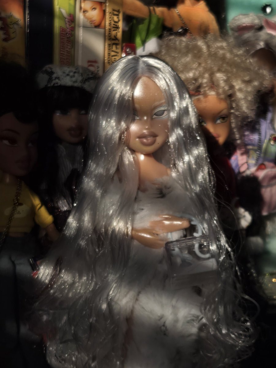 risohhoho's tweet image. i really do try to see the potential in everything. my darling frosty nightz cloe 🌫🫆🧊❄️