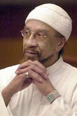 omarsuleiman's tweet image. Imam Jamil Al Amin (H Rap Brown) has returned to His Lord. For years we fought to free him. Today he is free. From prison to paradise God willing. He never lost his dignity, his voice never shook. His innocence was proven, but the system didn’t care. We cared. We loved. And…