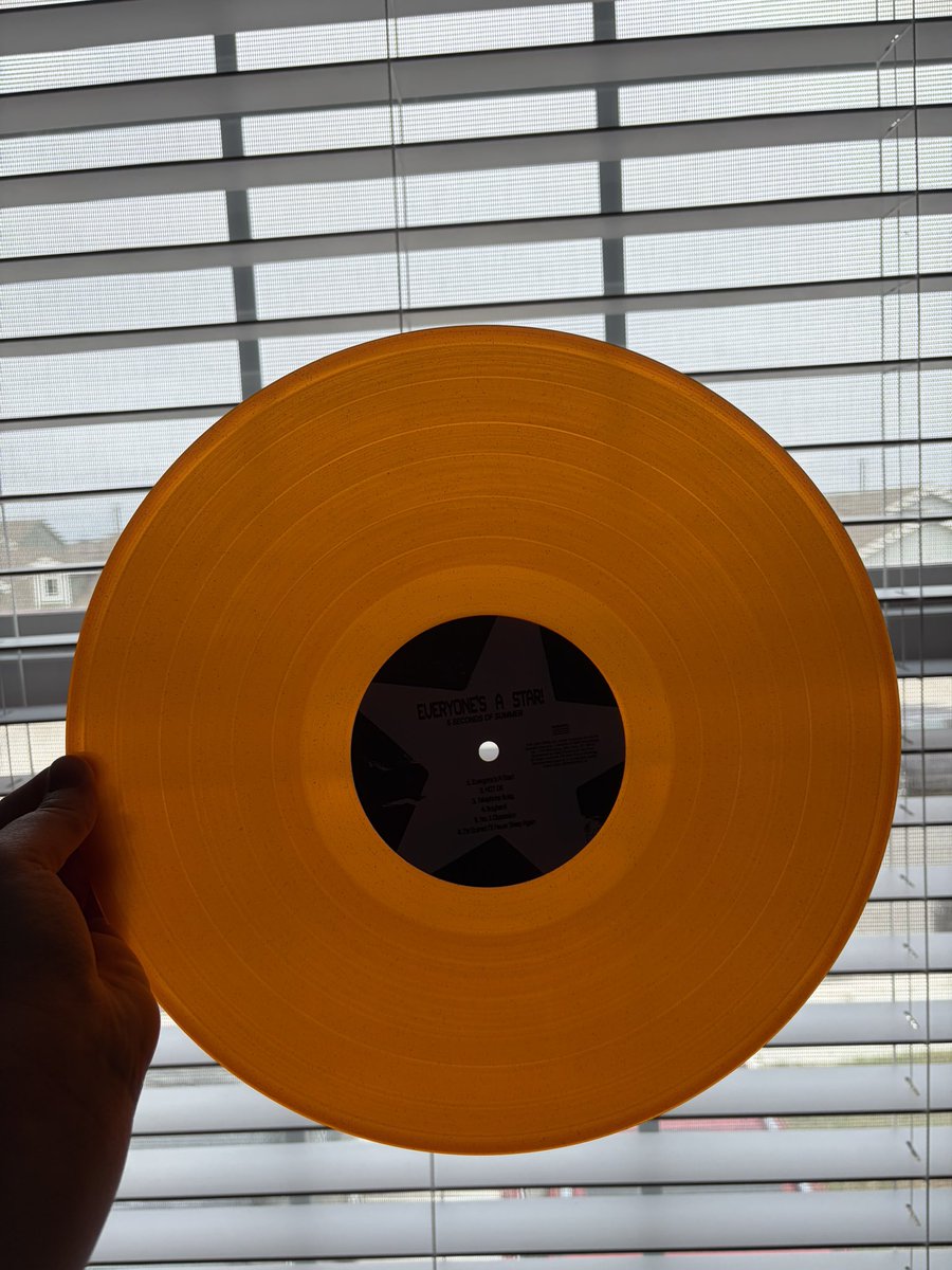 CALM_for_5SOS's tweet image. oh how I love spending money on my favorite boyband! 🧡✨