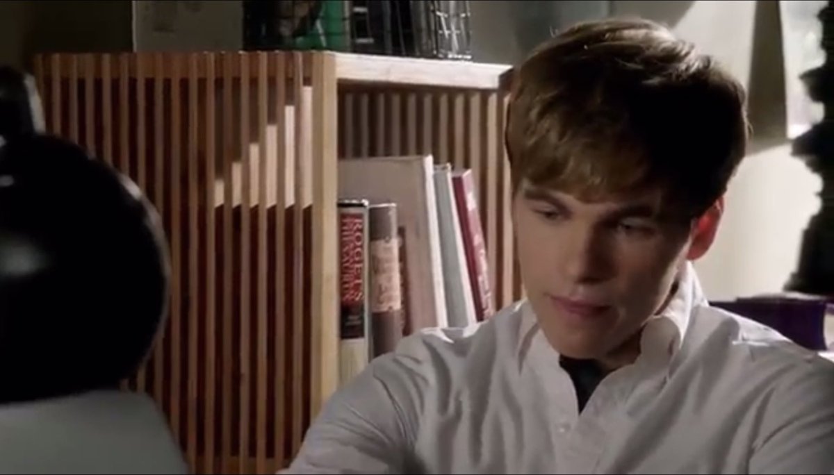 DHPLover's tweet image. #OTD in 2015:

Slider: “You know, I didn't have anywhere to go, really, &amp;amp; I didn't have... I didn't know much about money back then &amp;amp; it all went to meth really fast.”

Rusty: “Why?”

Slider: “Why? You ever been high, dude?”

#MajorCrimes #TakingTheFall