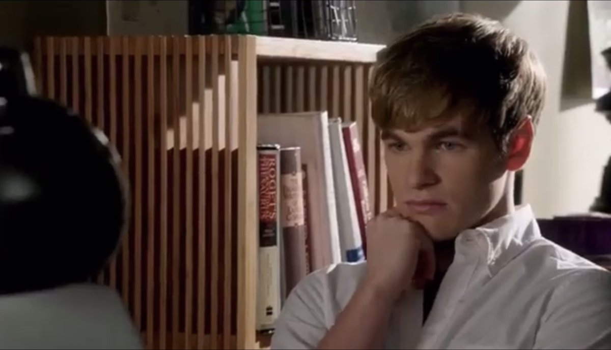 DHPLover's tweet image. #OTD in 2015:

Slider: “You know, I didn't have anywhere to go, really, &amp;amp; I didn't have... I didn't know much about money back then &amp;amp; it all went to meth really fast.”

Rusty: “Why?”

Slider: “Why? You ever been high, dude?”

#MajorCrimes #TakingTheFall