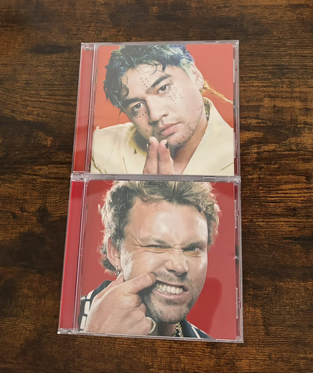 CALM_for_5SOS's tweet image. CASHTON HAS ARRIVED!!