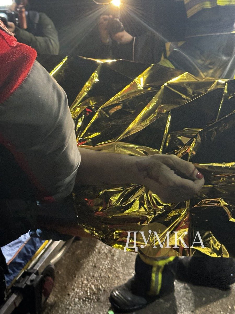 BohuslavskaKate's tweet image. Death toll in Kharkiv rises to 3 after Russian drone attack‼️ 

It was a normal Sunday evening,  until Russia decided to bomb homes.