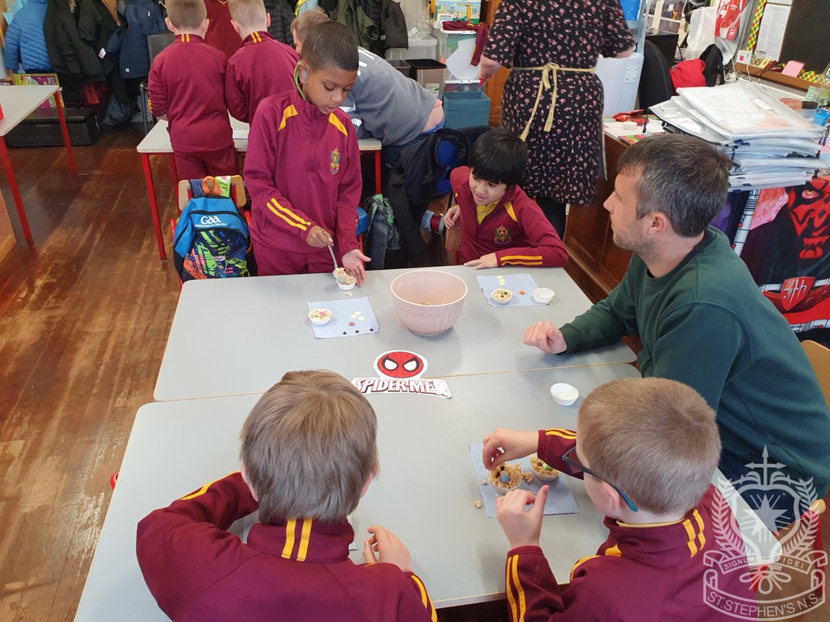 We made some Polar Bear Cakes in Baking for Fun last wk! The final session in 2nd Class is tomorrow  morning and Gemma has promised us something "FESTIVE" - we think we're  going to make something Christmassy! 🎅⛄ Full gallery coming soon on our class page on the school website!
