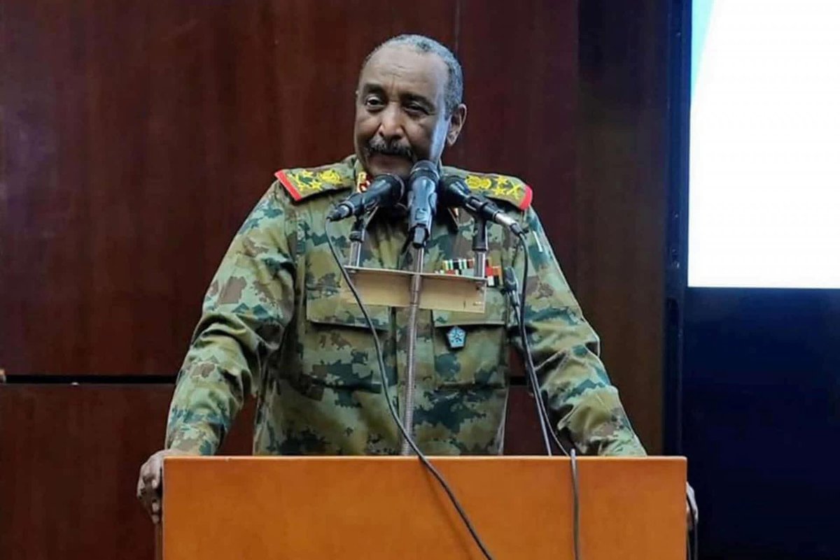 خطاب زاد نسبه استنفار الشعب السوادني 10مليون جاهز يموت فداء لهذا الوطن !!
#بن_زايد_يسلح_الجنجويد
#MBZarmsRSF
#الأمارات_تقتل_السودانيين
#UAE_Kills_Sudanese