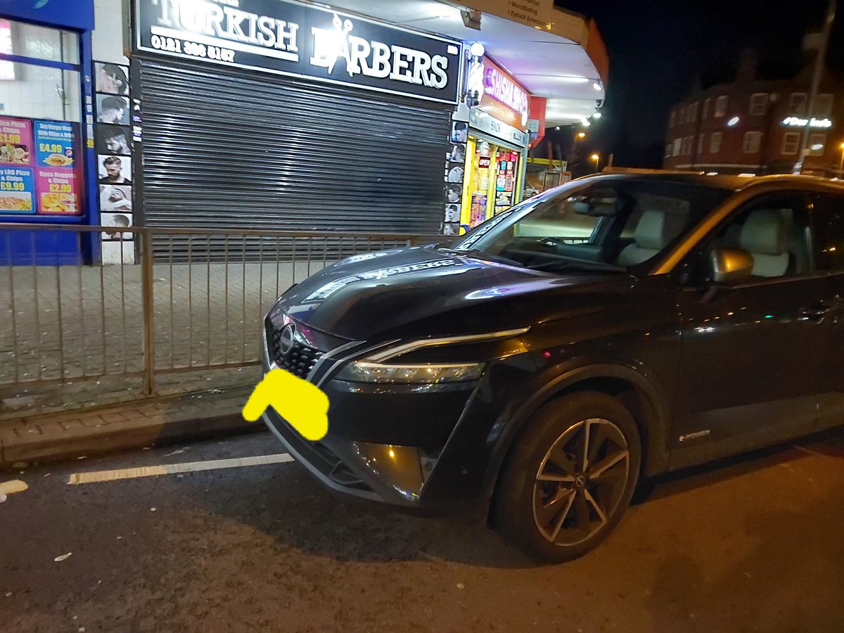 ErdingtonWMP's tweet photo. #Erdington officers have been out on the High Street tonight unfortunately came across some more bad parking ๐ซ
Tickets in the post ๐ซ
#knowyourhighwaycode https://t.co/whdajSwv2q