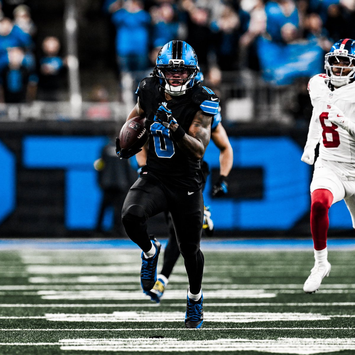 LionsPR's tweet image. .@Lions RB Jahmyr Gibbs produced 264 scrimmage yards, establishing a new single-game franchise record among RBs.

#OnePride