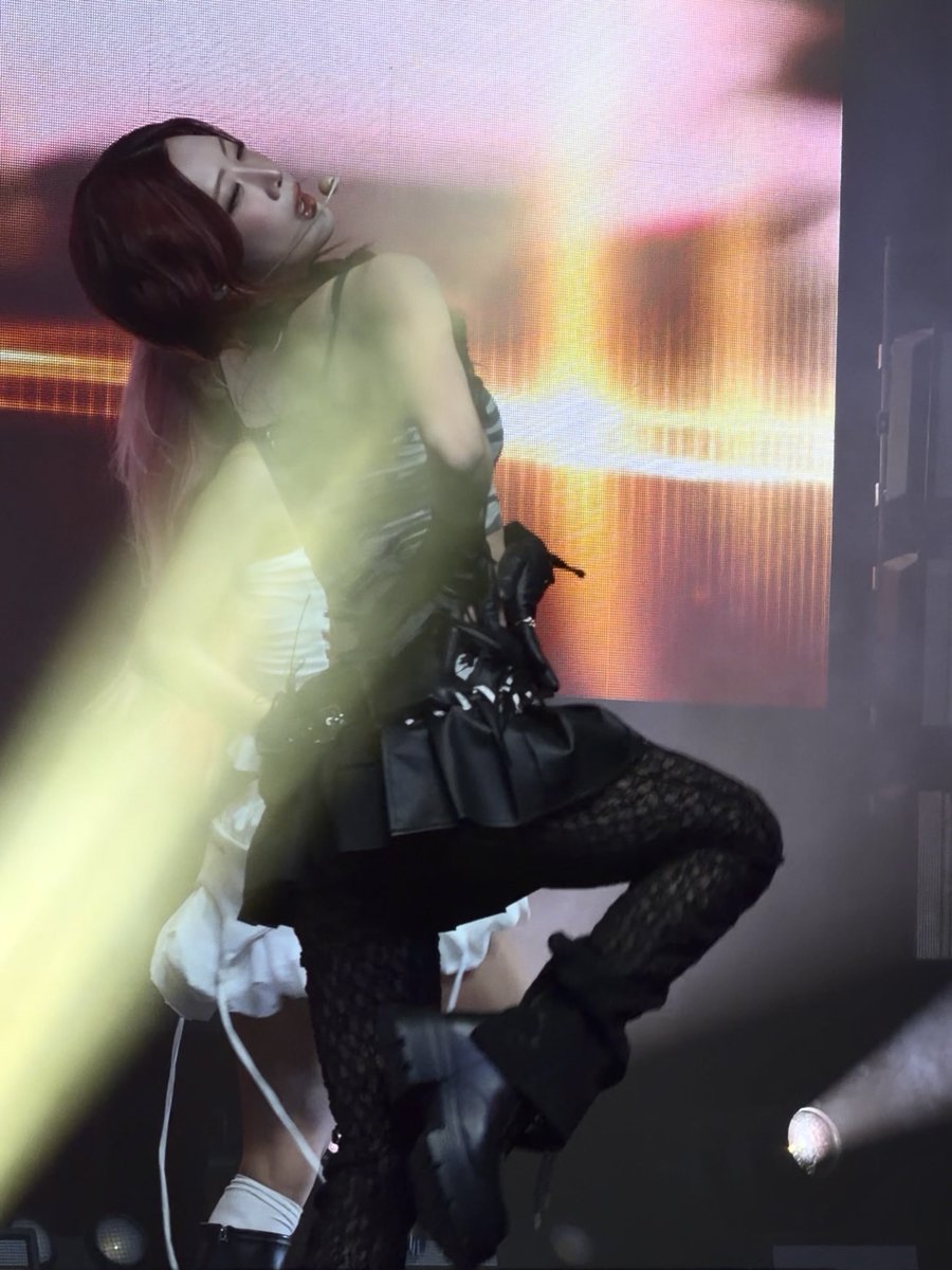 cried444me's tweet image. #kimlip