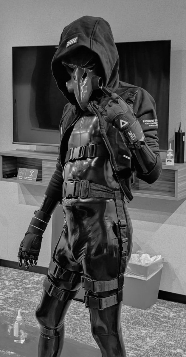 yewonlee1999's tweet image. 🐦‍⬛