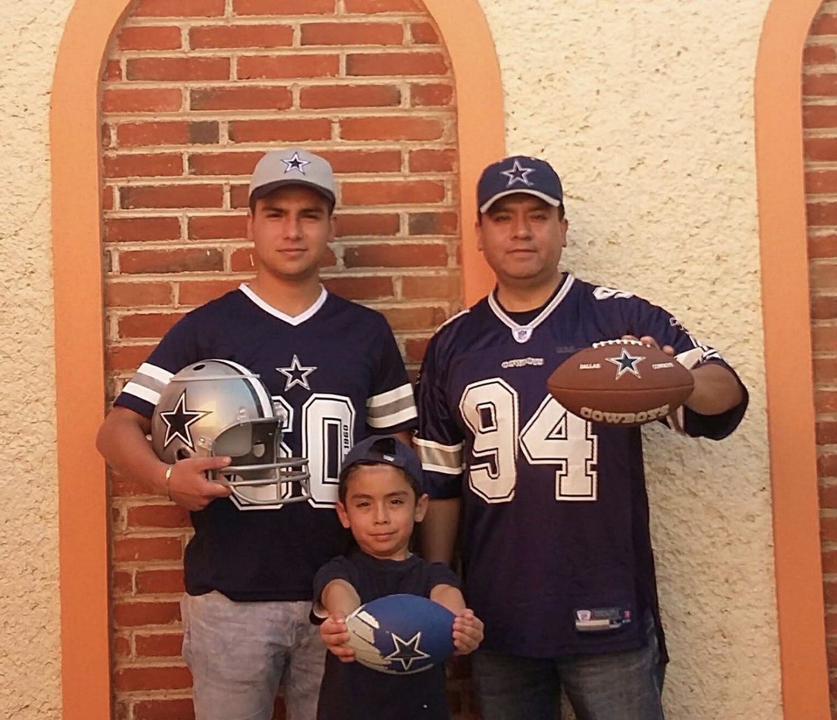 ARTURNIET's tweet photo. #FOXImpactoNFL
Somos cowboys 🏈 https://t.co/gzV5LYpfgW