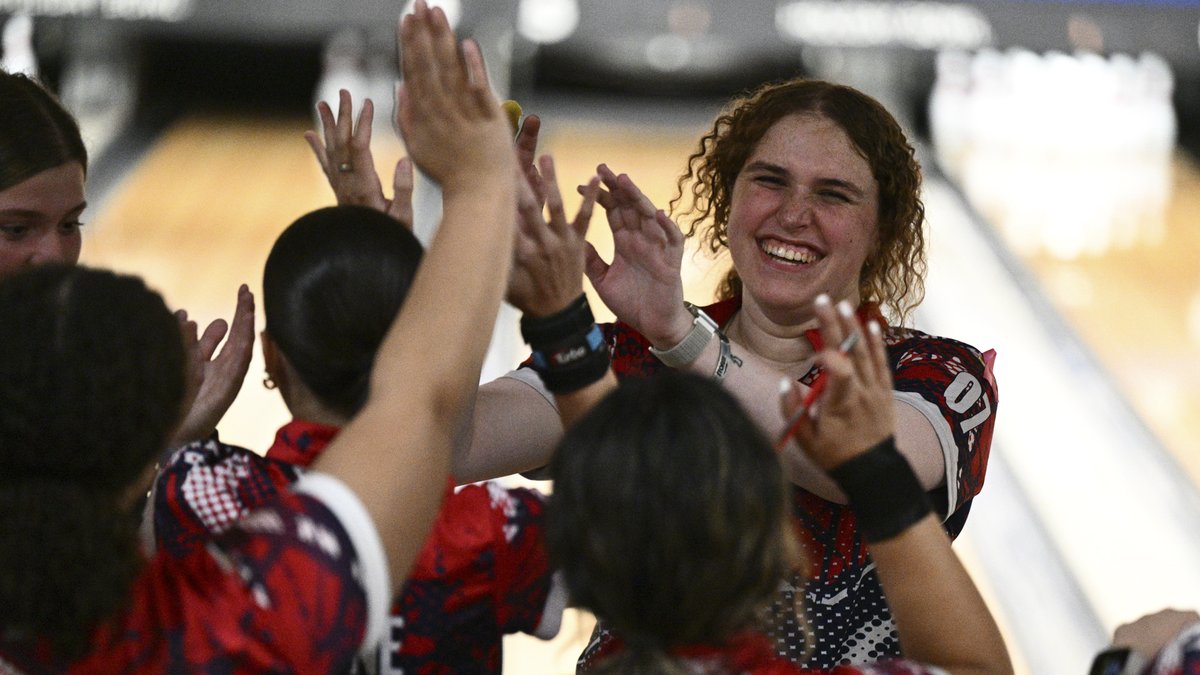 DuqBowling's tweet photo. 𝐑𝐄𝐂𝐀𝐏: Duquesne Closes Fall Season 10th at Colonial Lanes Classic

➡️: https://t.co/uxbOfz6OUw

#GoDukes 🎳🎩 https://t.co/FuGu8m9sBD