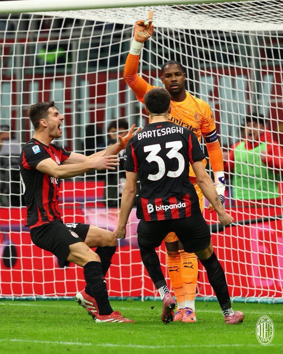 رجل الديربي الاول بدون منازع 

- تصدي بلنتي في وقت حاسم 
- تصدي تسديدة من خط الستة 

توجية كامل لخط الدفاع طوال الـ90 د 

البيغ مايك ماينيان ❤️❤️