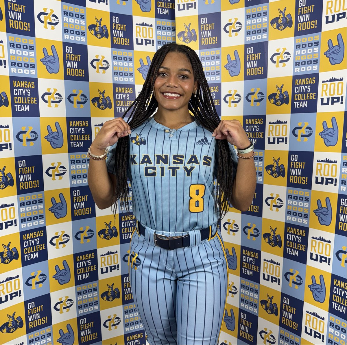 AriaVictorian's tweet image. Found My home! 🩵💙💛 #ROOUP #Committed @hotshotsnation @HSNational_16U @clearcreeksb @kcroossb @KStokes10 @Josie_Tofpi @CodyBarham @kinsey_fiedler @SaenzHitting @gjpalme