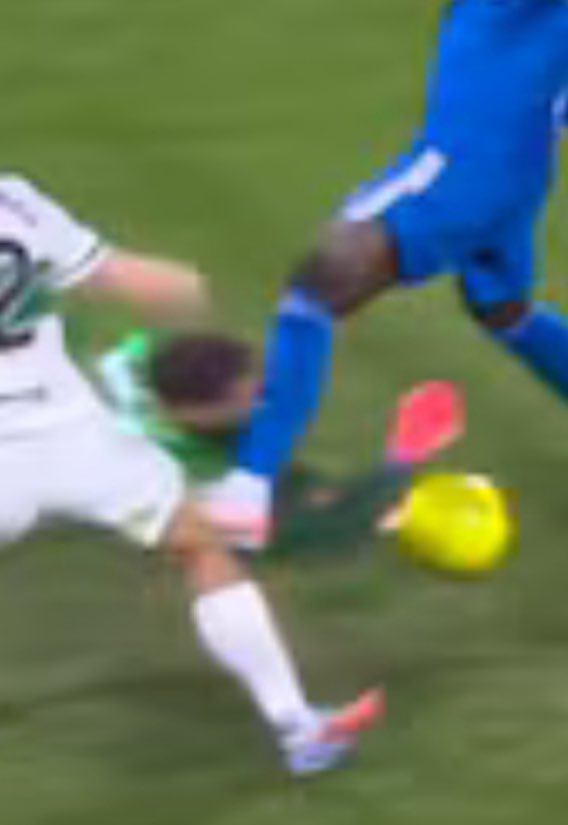 AlexChiner's tweet image. 🧐