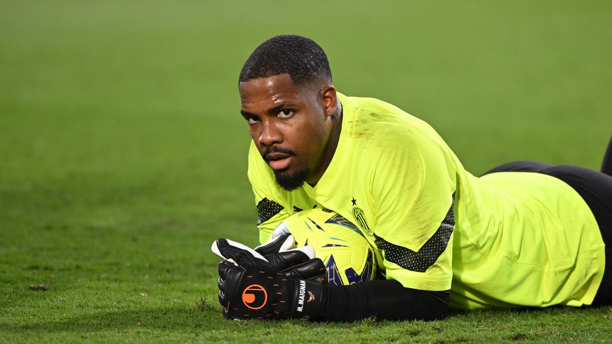 aleros_acm's tweet image. Più Rocchi dice di non fischiarli più il VAR li fa assegnare
Avevano fatto i conti senza l&apos;oste (cit)

#InterMilan #derbydellamadonnina
#AIA #Maignan