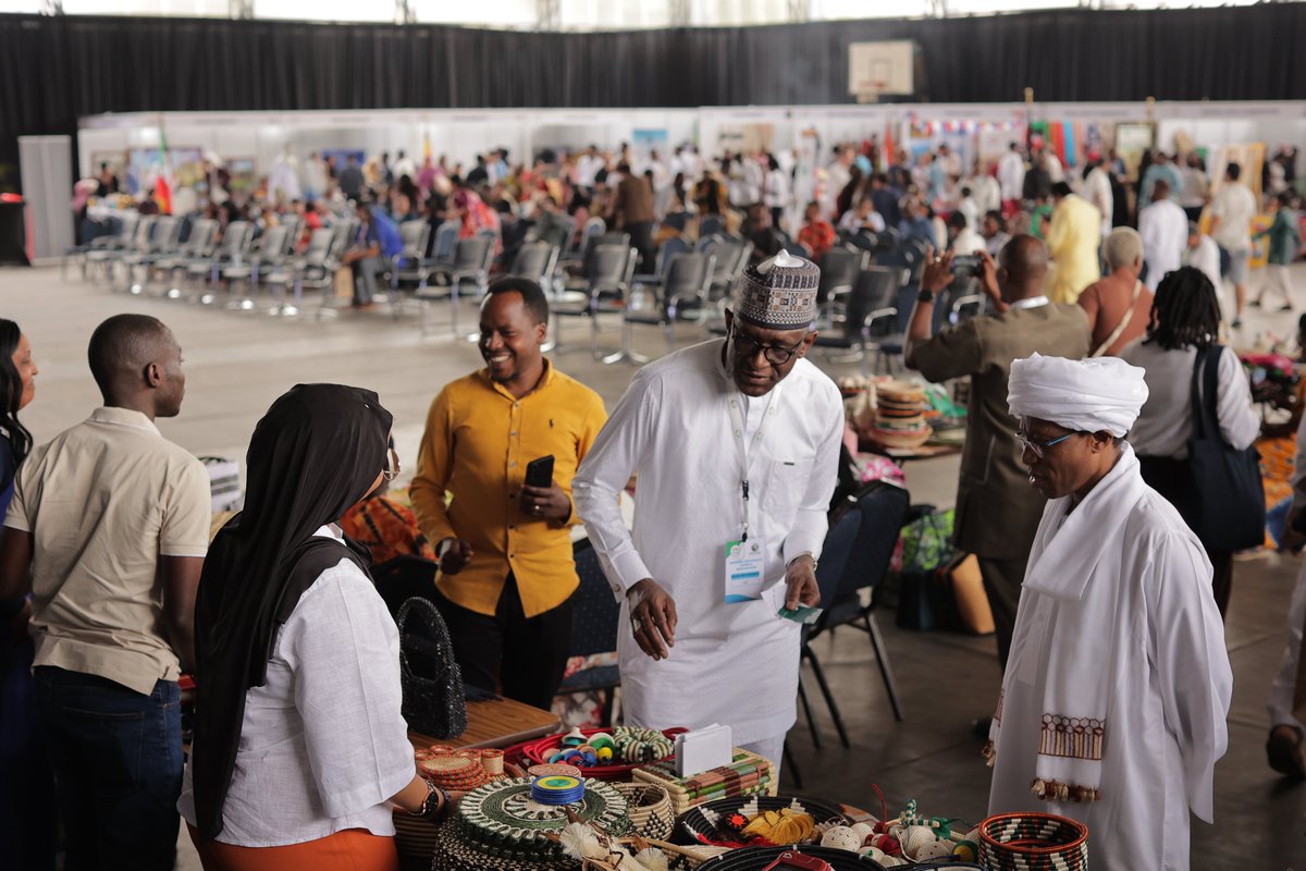 BazaarRwanda's tweet photo. 🎉 What a Day to Remember 22nd Nov at the Rwanda Diplomatic Charity Bazaar 2025 – First Edition! 🌍✨

🇺🇳10+ Embassies, Missions &amp; Rwandan Artisans
🎭 Live Cultural Performances
🎪 Booths full of flavor, crafts &amp; connection
🤝 Networking &amp; Collaboration
📸 Unforgettable Moments. https://t.co/l5n6p9u6HN