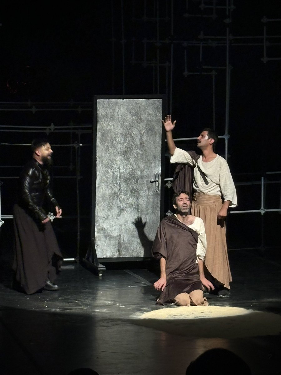 المسرح والكثير الكثير من حُب الخشبة 🎭 
#مهرجان_الأردن_المسرحي