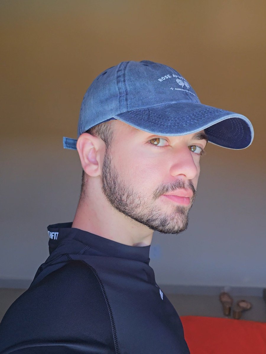 ruanmdrs's tweet image. aparência modesta