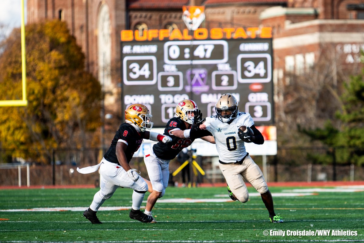 WNYAthletics's tweet image. It was the GAME of the YEAR. @SFHSfootballNY defeats @CanisiusHSFB to win @MonsignorMartin Title

wnyathletics.com/post/st-franci…

🖊️ @anthonyfiorello 
📸 @emilycroisdale 
Sponsored by @RichmondVona