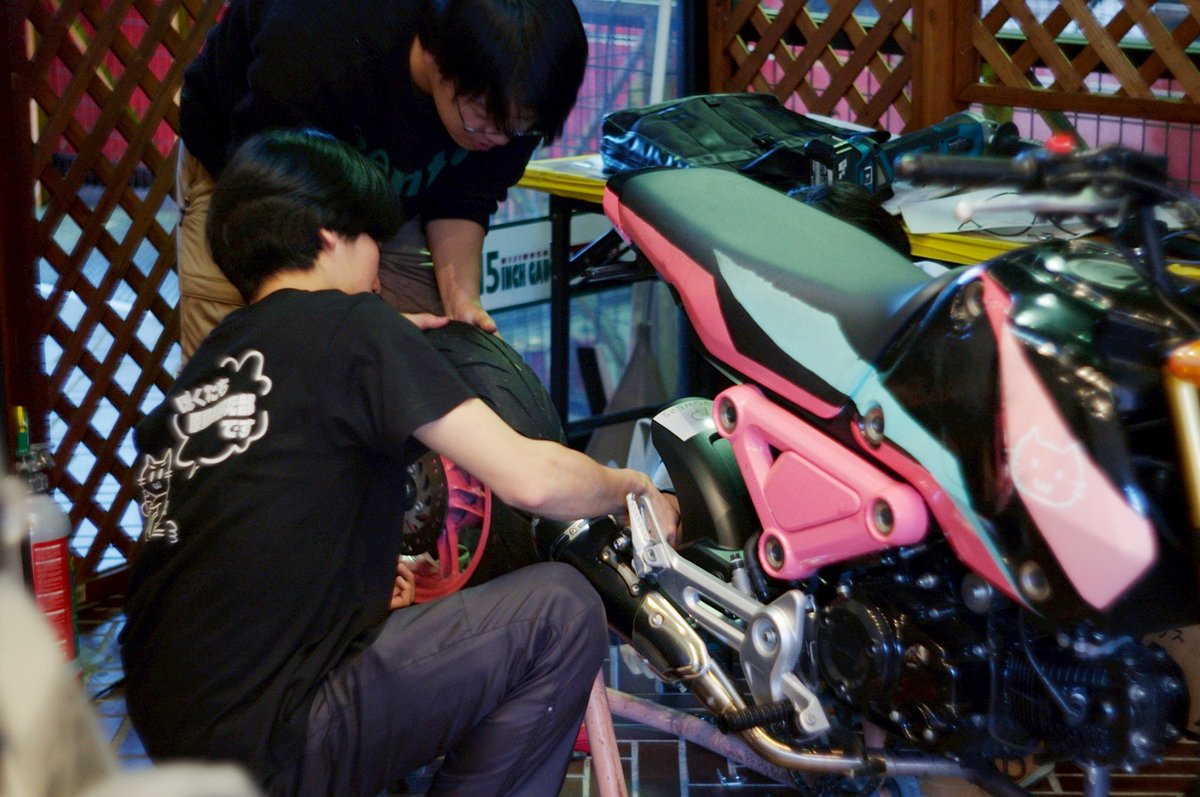 Genken_IZU's tweet photo. GROMのタイヤ交換しました。
TIMSUNのストリートハイグリップ TS660
来月サーキットへ行くのでハイグリップタイヤのをみるのが楽しみ
打倒 乙アリス!!
#TIMSUN
#TS660
#GROM https://t.co/ZtvTPJxug7