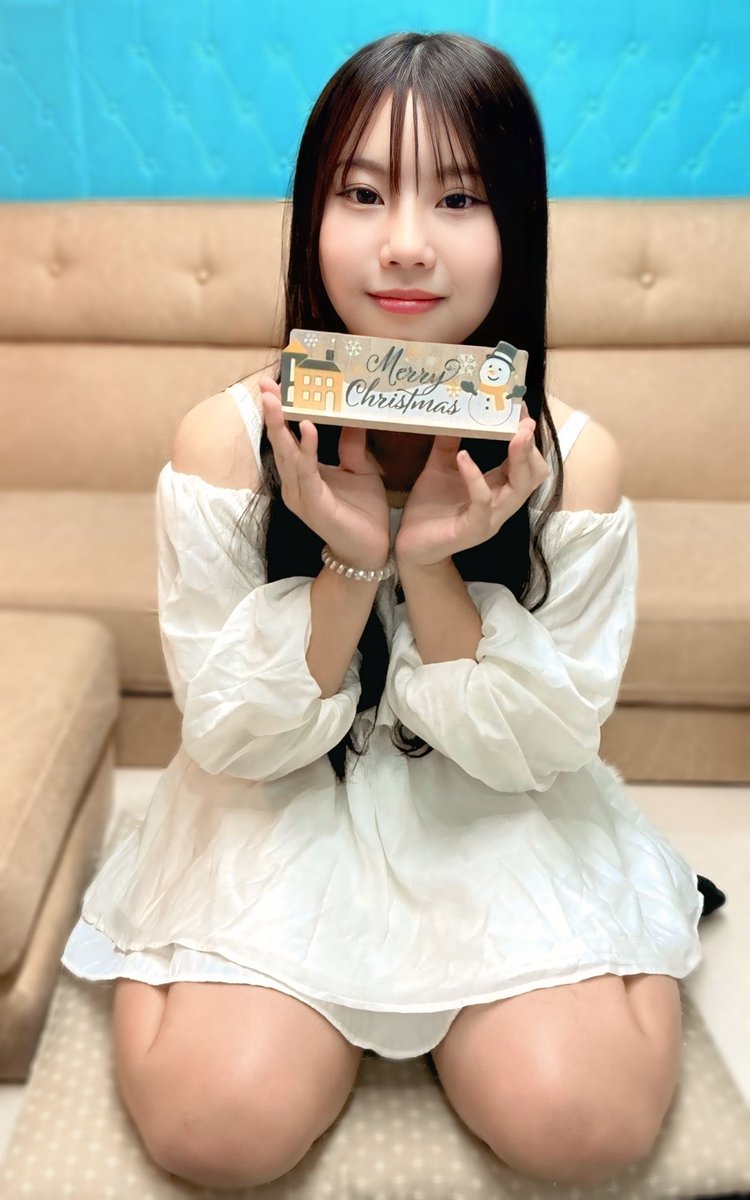 Erphy731Hiroaki's tweet image. 11/3(月) 16:10〜16:50 セッション
大阪 ロード撮影会
エムズスタジオ

クリスマス イブ ⛄️❄🎄✨️
まで…あと１カ月~🌟

もかちゃん❤

#SPATIO
#もか❤
@moca__0202
#これでもか

大分 ご当地アイドル
レッド担当❤